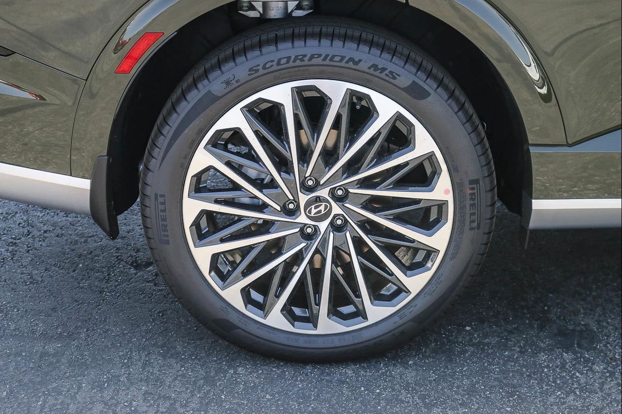 New 2026 Silver Hyundai Calligraphy image 9