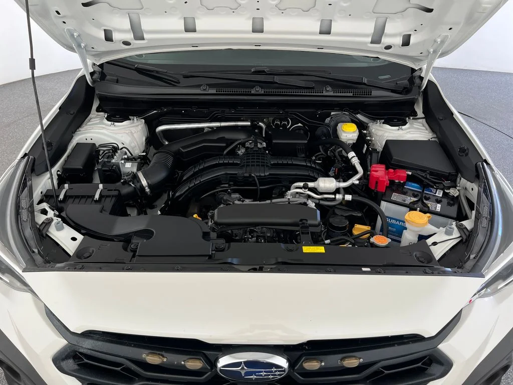 Used 2024 White Subaru Base image 23