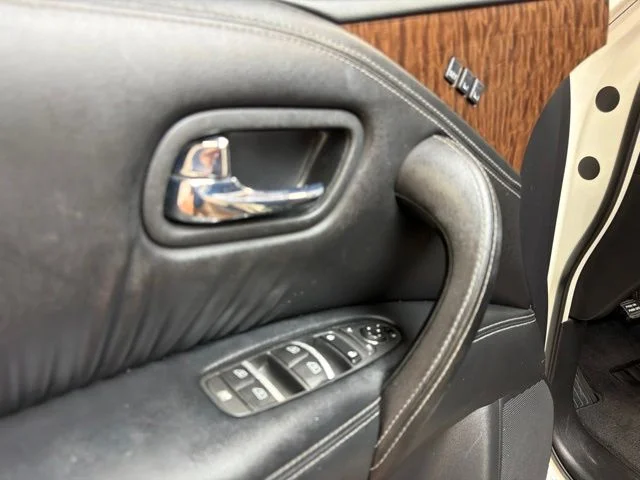 Used 2018 Pearl White Nissan SL image 25