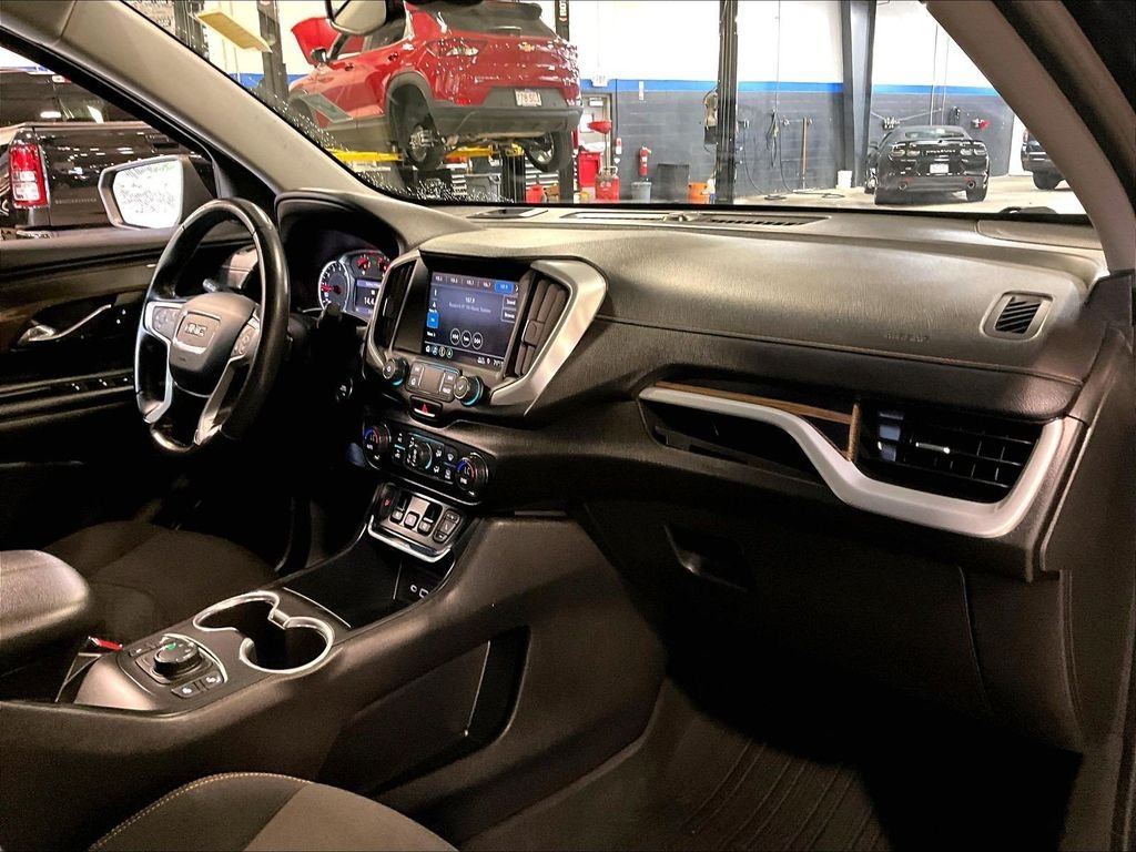 Used 2021 Black GMC SLE image 14