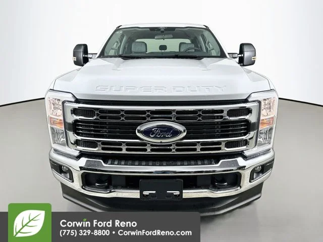 New 2026 Oxford White Ford XLT image 2
