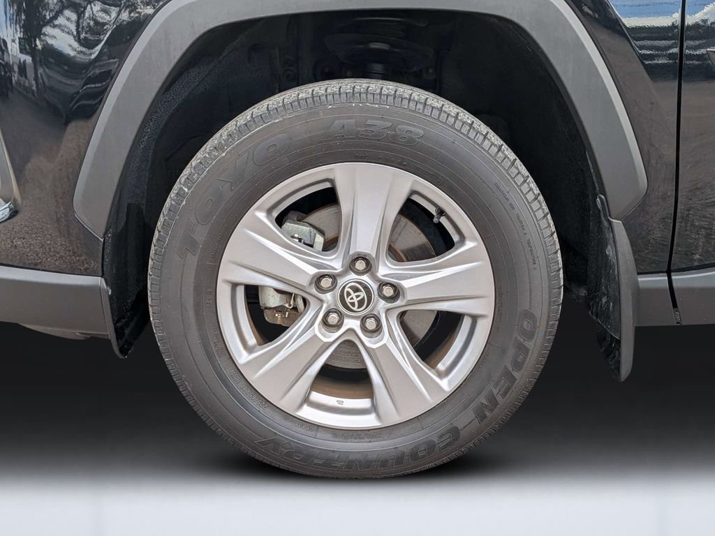 Used 2022 Black Toyota XLE image 15