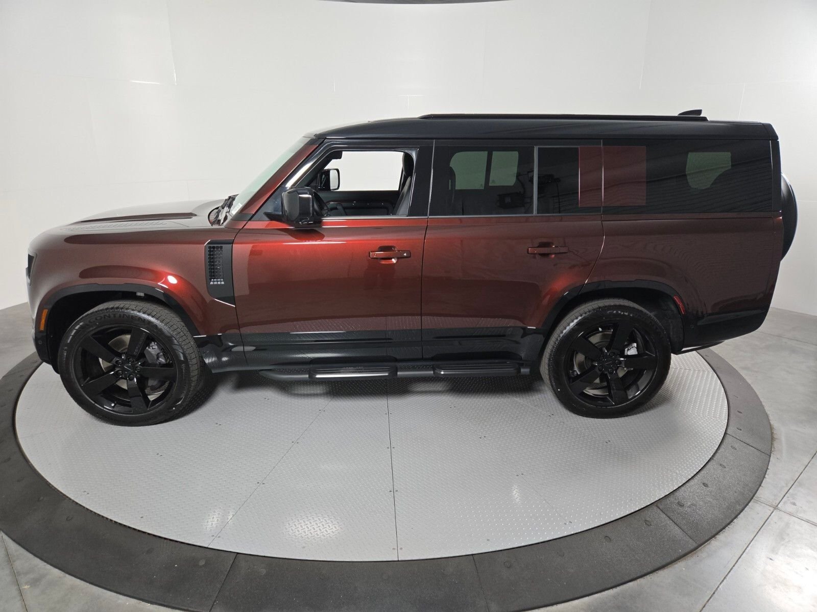 New 2026 Sedona Red Land Rover X-Dynamic SE image 36