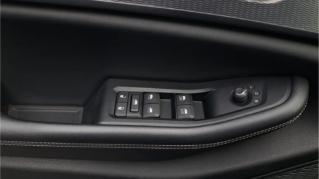 Used 2023 Black Jeep Laredo image 26