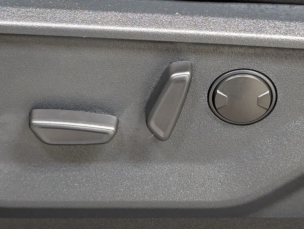 New 2026 Avalanche Ford XLT image 16