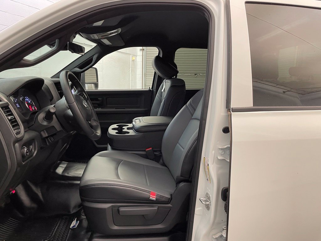 New 2026 Bright White Clear-Coat Exterior Paint RAM Tradesman image 17