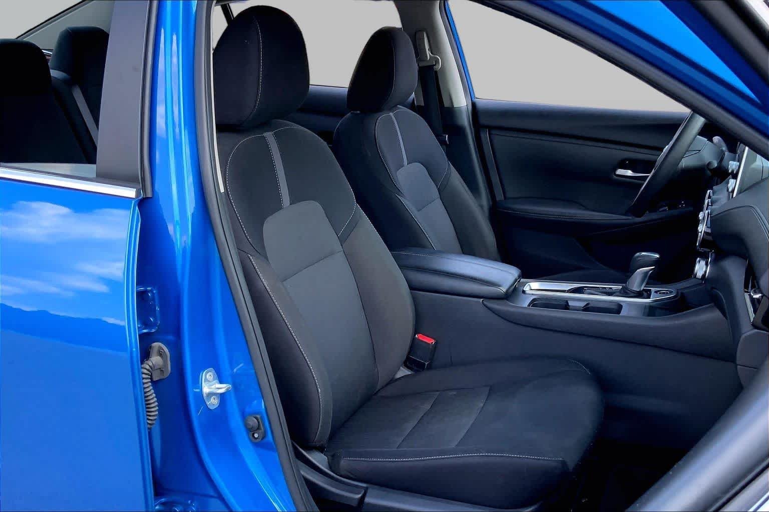 Used 2025 Electric Blue Metallic Nissan SV image 9