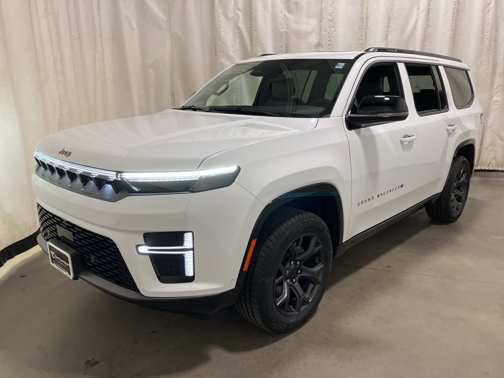 New 2026 Bright White Clear-Coat Exterior Paint Jeep Limited Altitude image 21