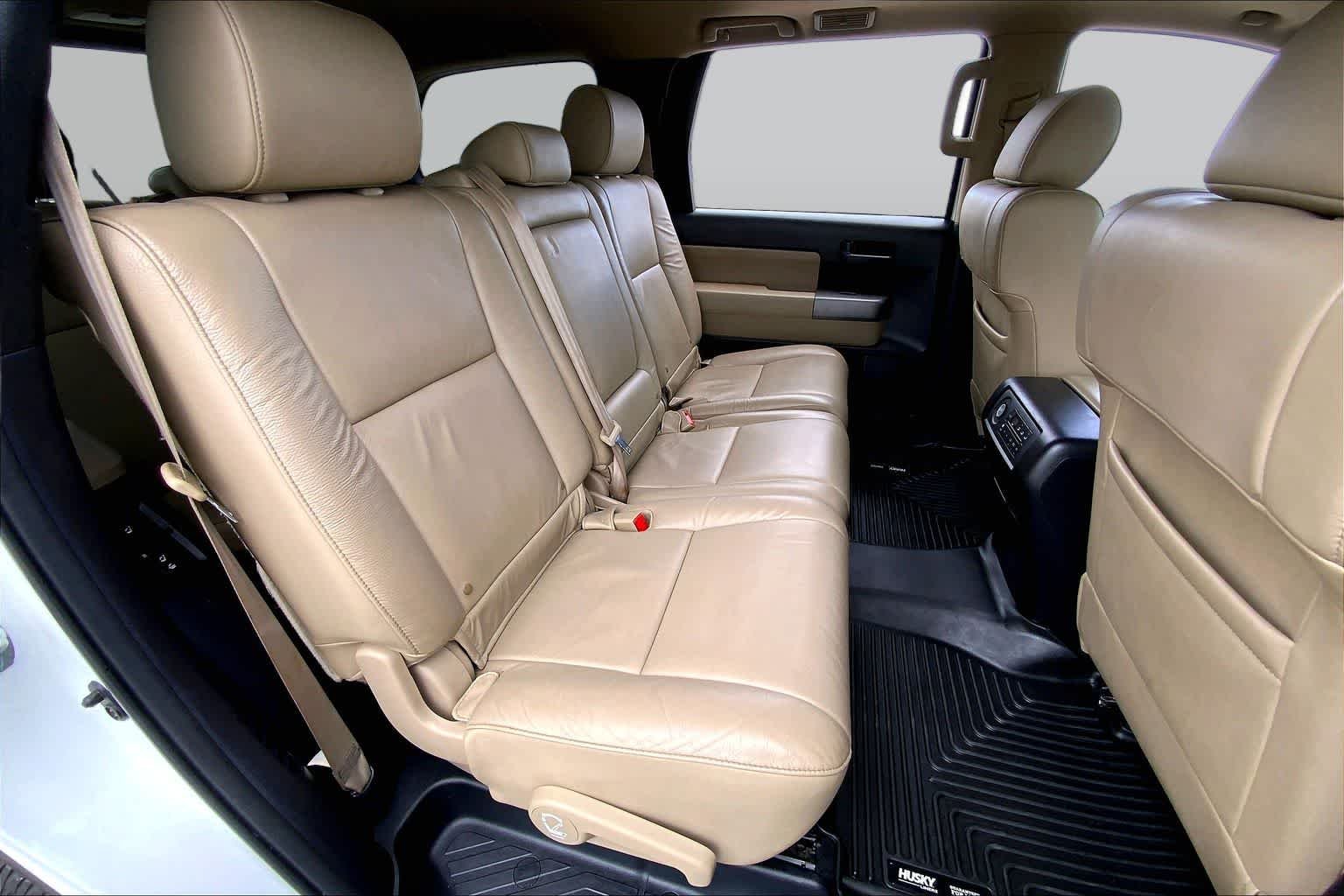 Used 2015 Super White Toyota SR5 image 19