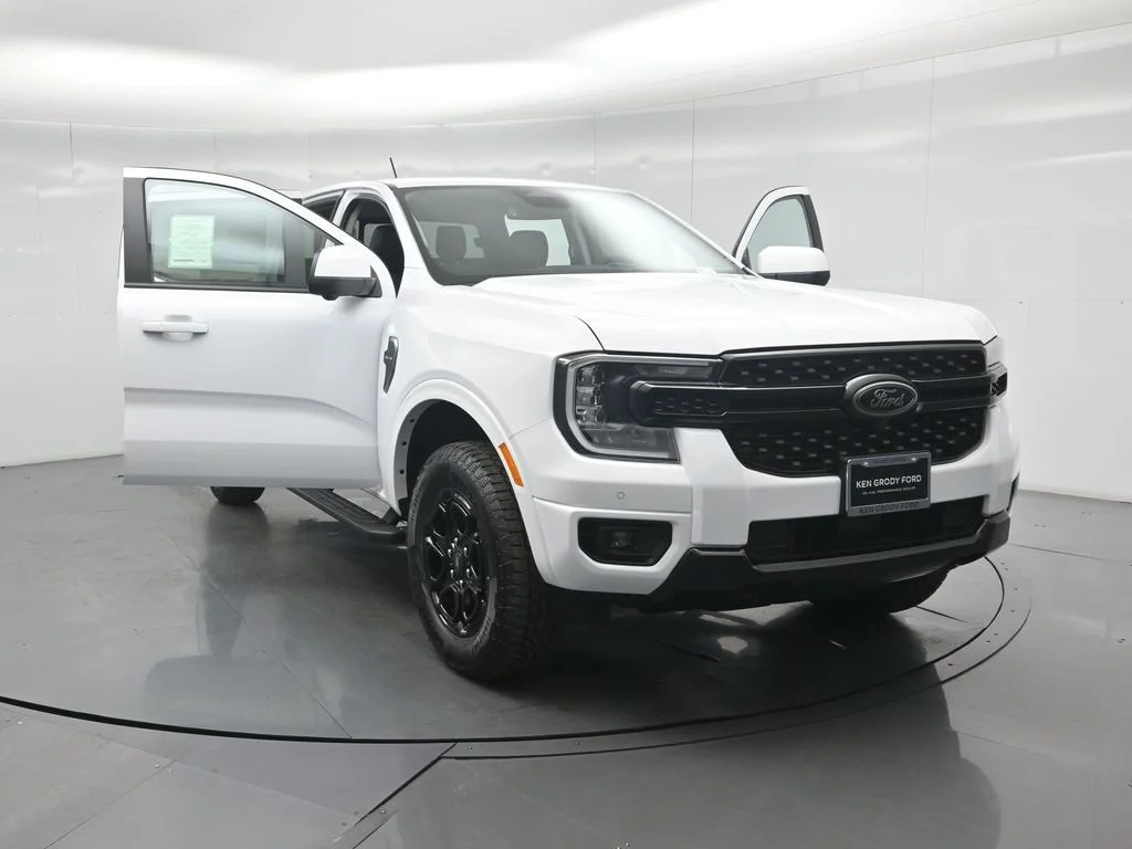New 2026 Oxford White Ford Lariat image 29