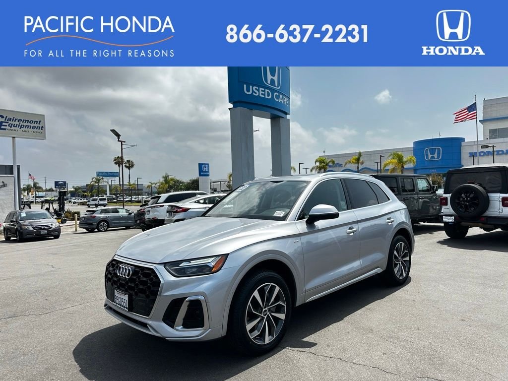 2022 Audi Q5 45 Premium Plus's photo