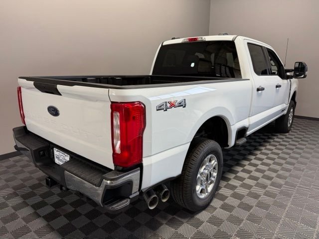 New 2026 Oxford White Ford F-250® XLT image 8