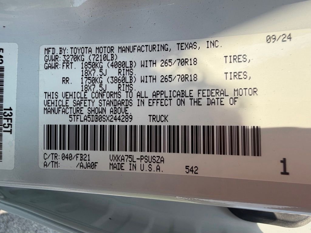 Used 2025 White Toyota SR5 image 56