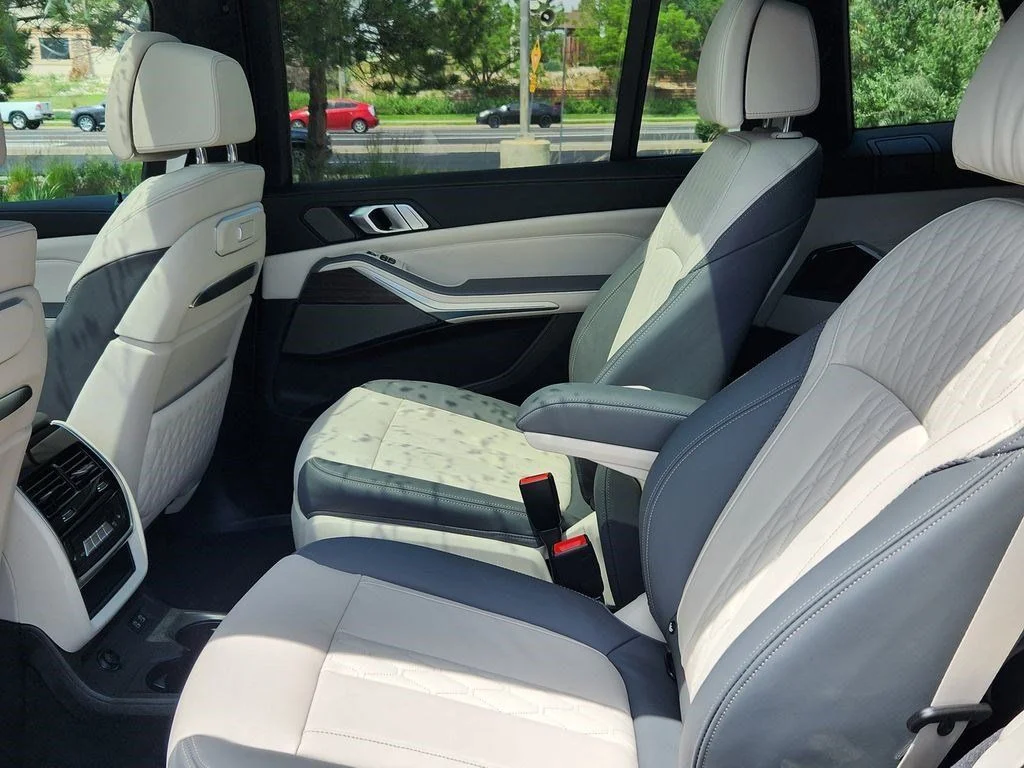 Used 2027 Dravit Grey Metallic BMW xDrive40i image 12