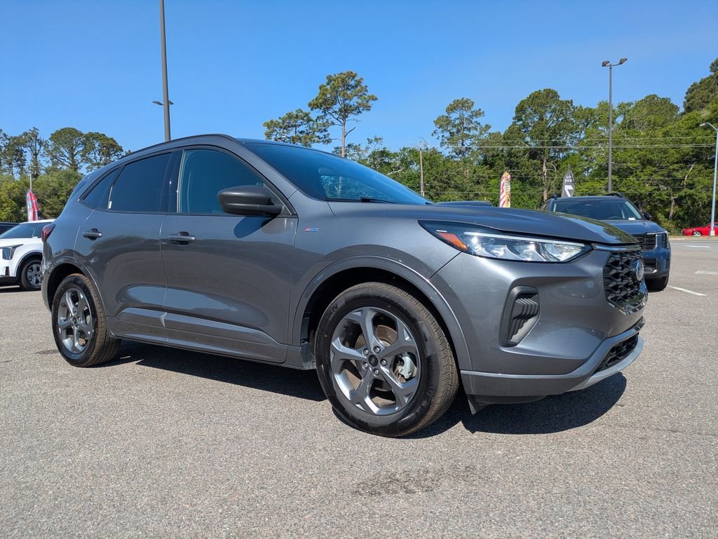 Used 2024 Gray Ford ST-Line image 1