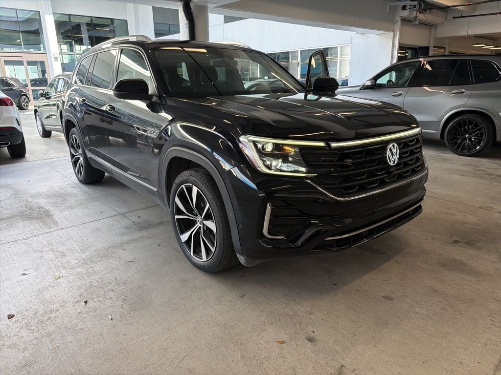 2024 Volkswagen Atlas 2.0T SEL Premium R-Line 4MOTION's photo