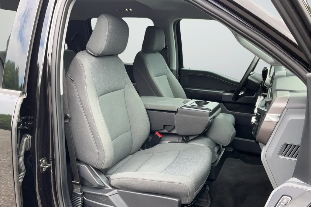 Used 2025 Black Ford XLT image 20