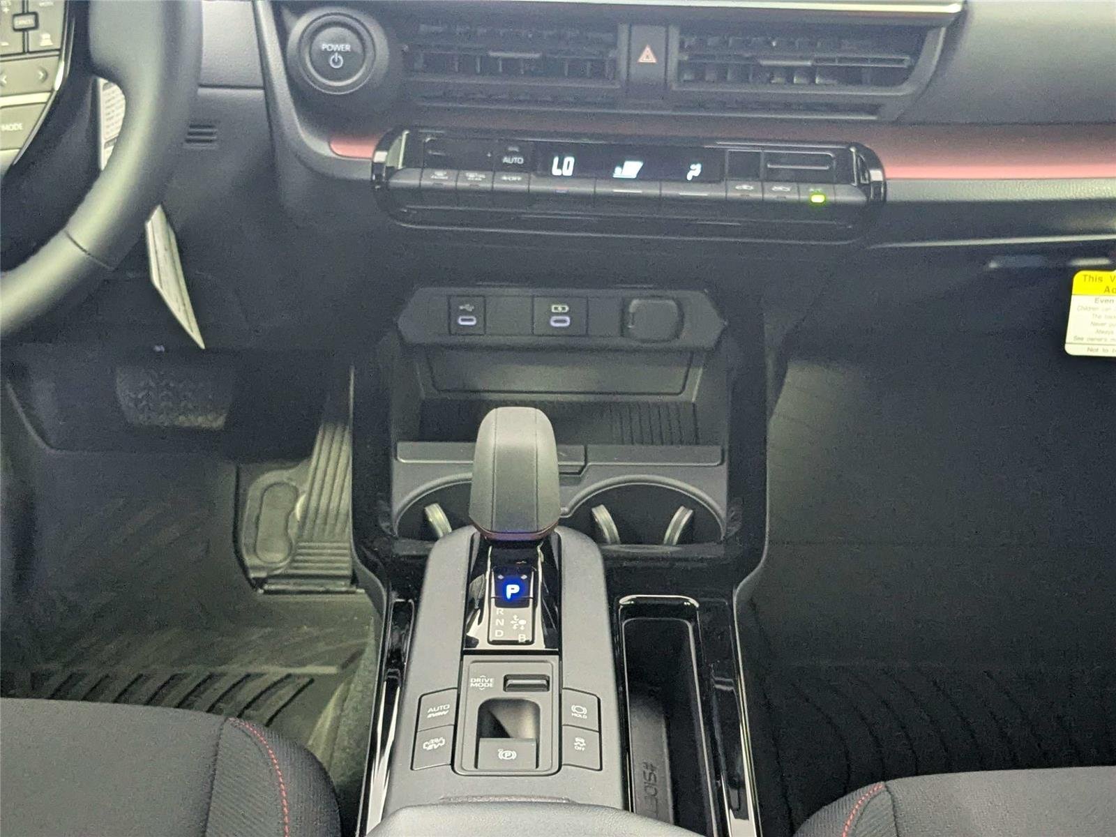 2026 Toyota Prius Plug-in Hybrid SE - Photo 29
