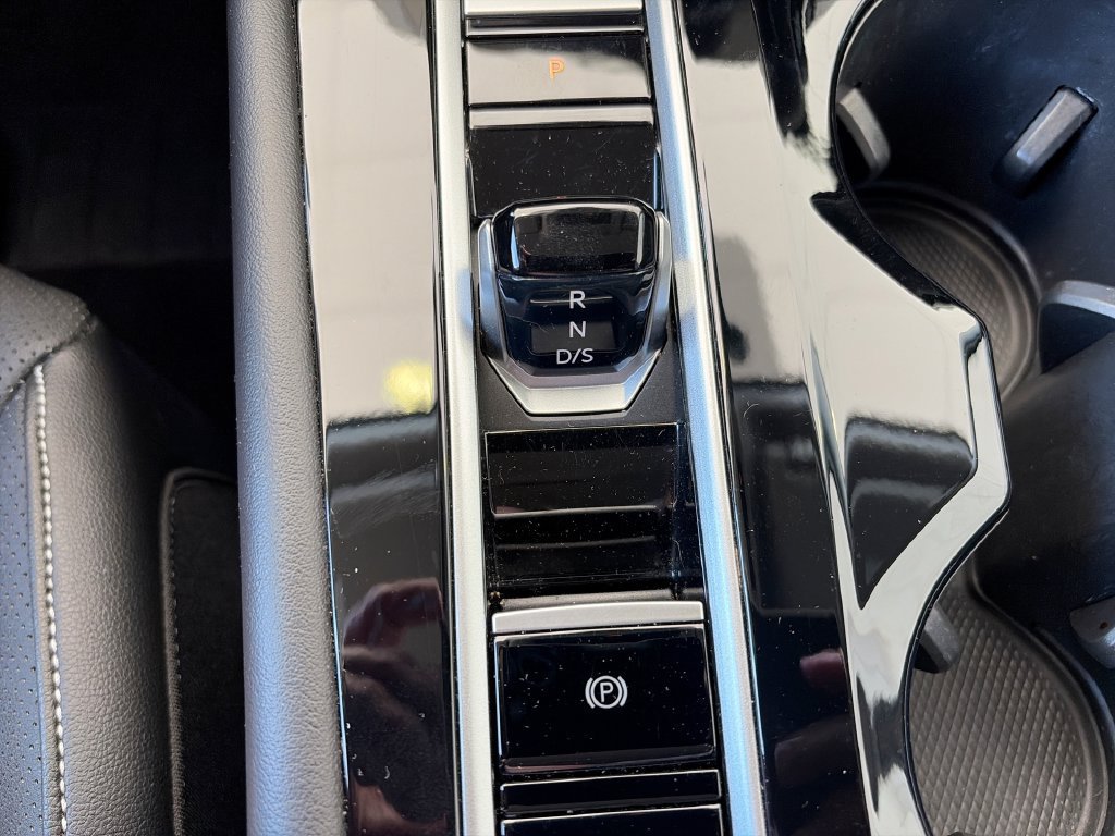 2024 Volkswagen Atlas SE w/Tech - Photo 16