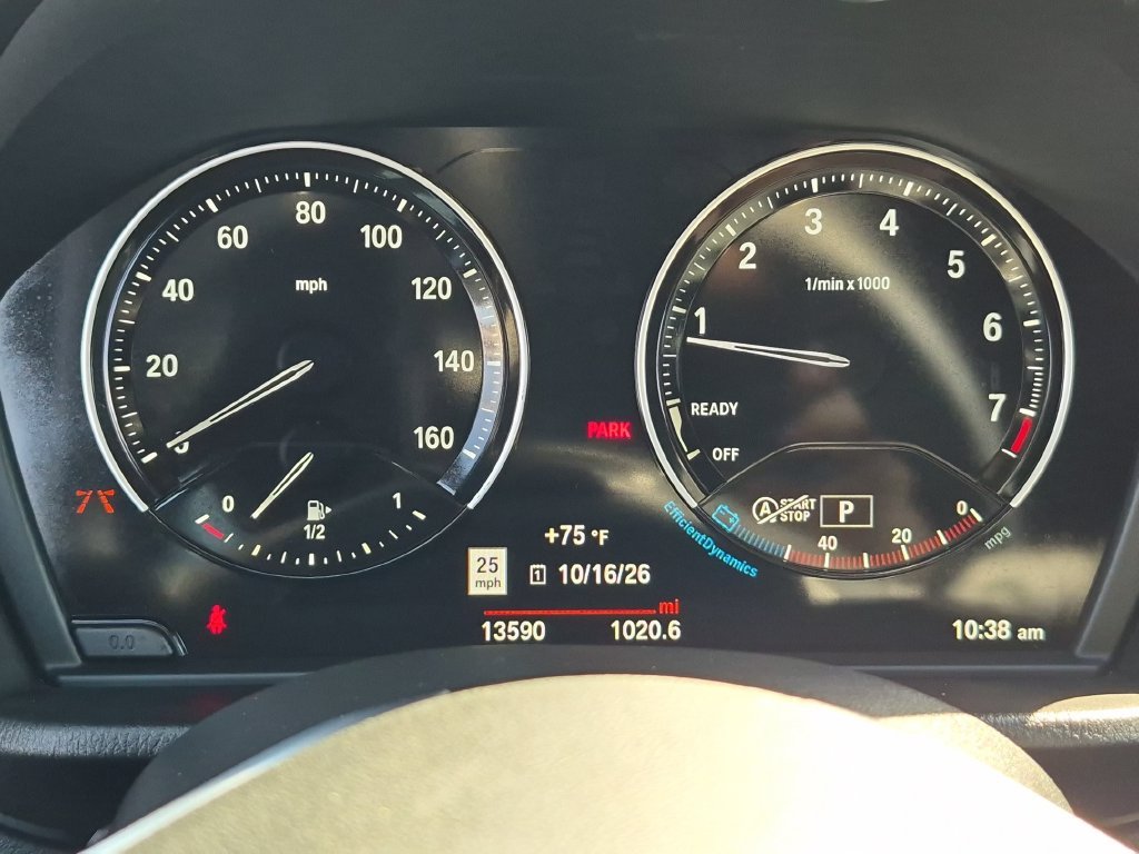 Used 2022 Silver BMW sDrive28i image 11