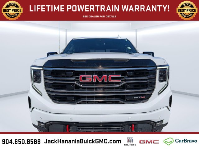 Used 2025 White GMC AT4 image 8