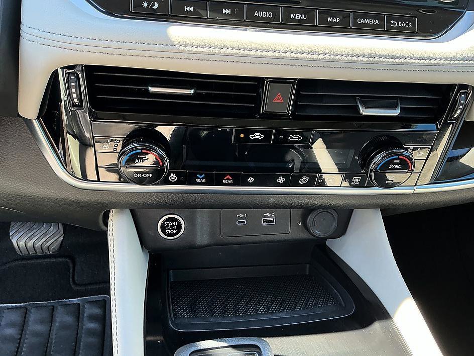 Certified Used 2023 Pearl White Tricoat Nissan SL image 19