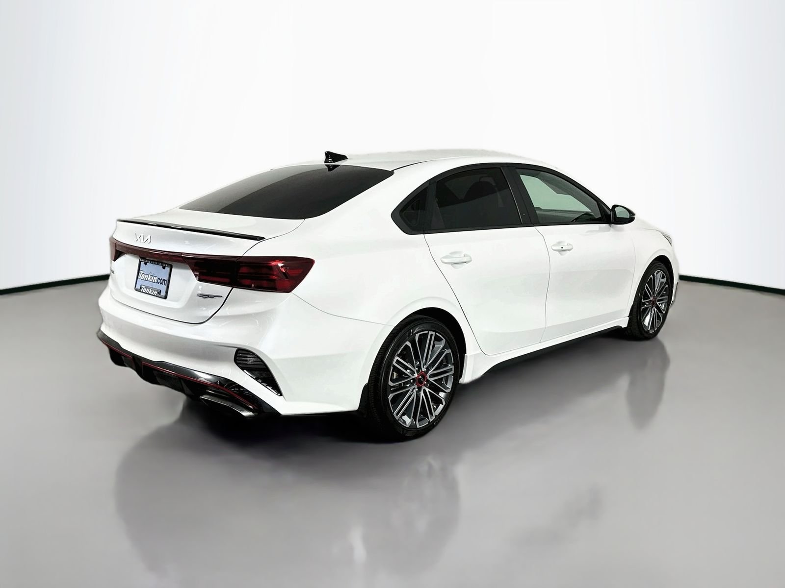 Used 2022 Snow White Pearl Kia GT image 7