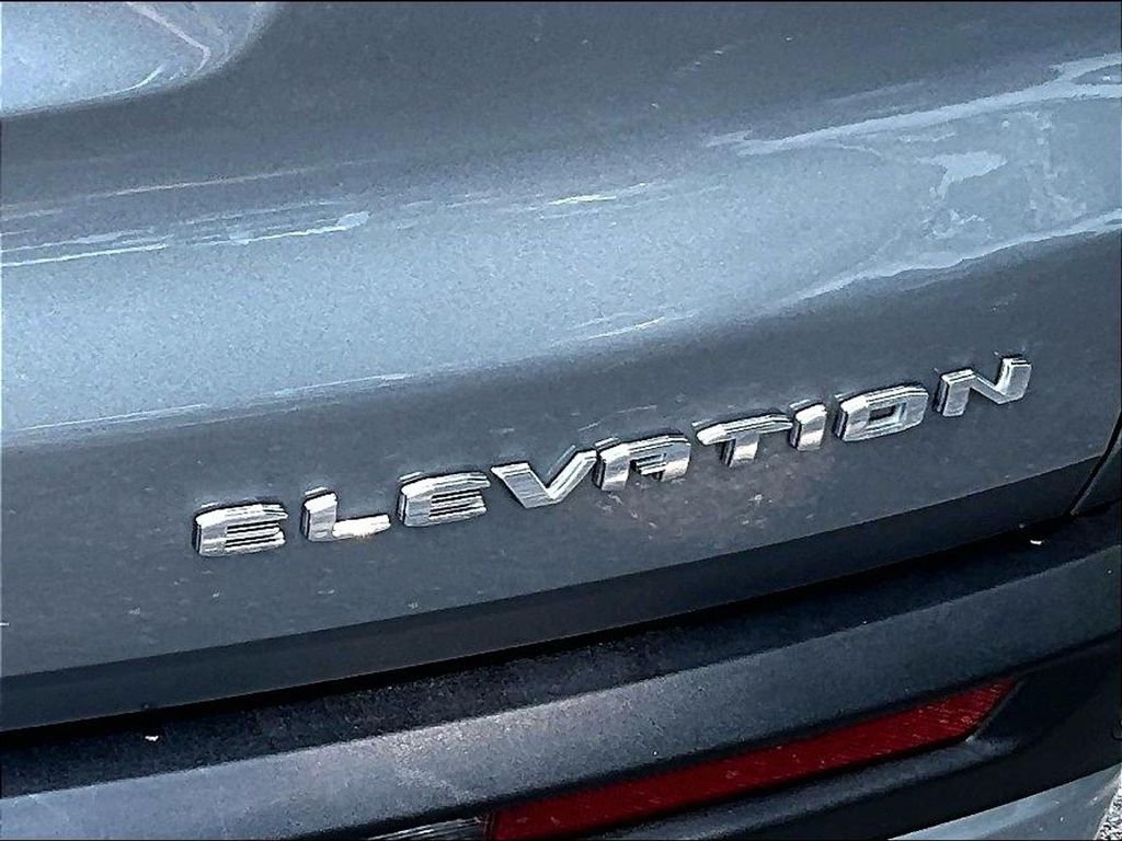 Used 2026 Silver GMC Elevation image 29