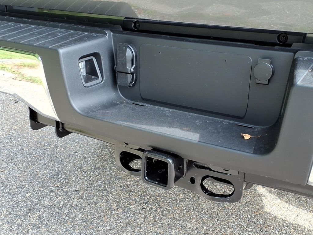 New 2026 Carbonized Gray Metallic Ford F-350® XLT image 7