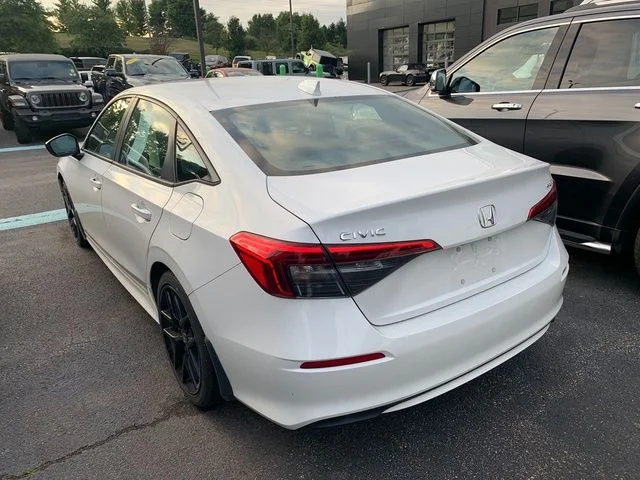 Used 2022  Honda Sport image 3