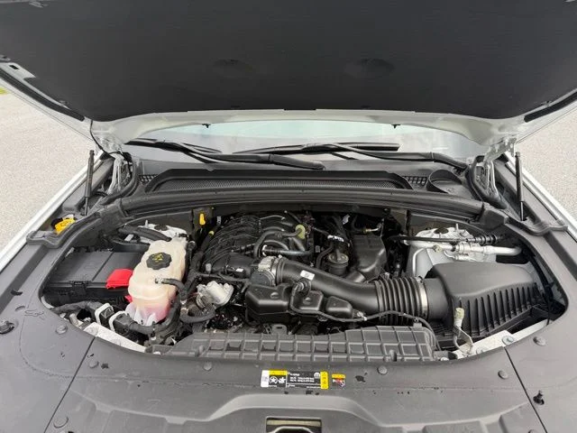 Used 2023 White Jeep Limited image 21