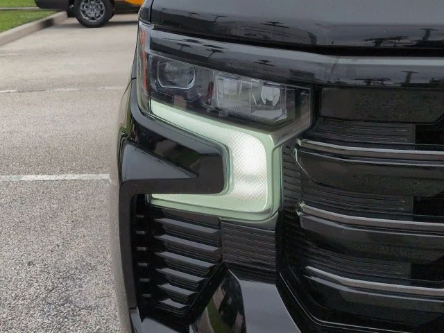 Used 2024 Black Chevrolet High Country image 10