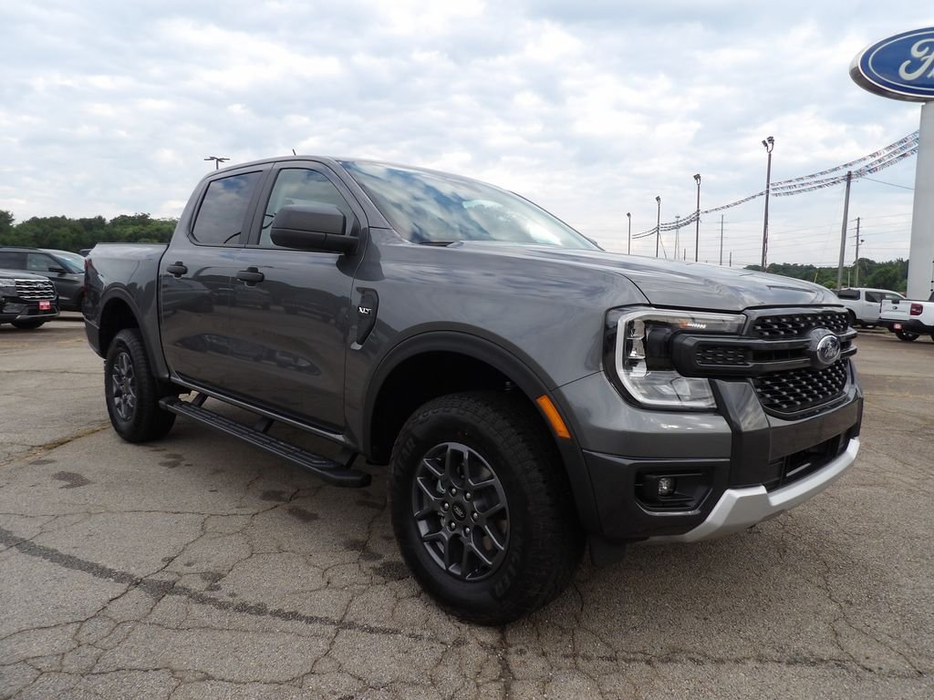 New 2026 Carbonized Gray Metallic Ford XLT image 2