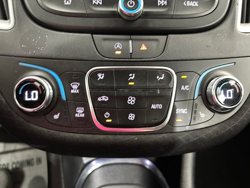 Used 2023 Gray Chevrolet LT image 30