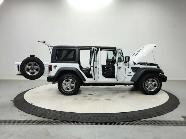 Used 2021 White Jeep Unlimited Sport image 17