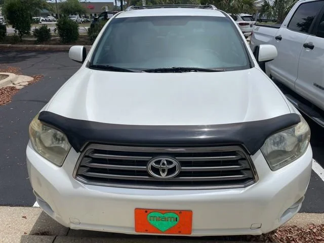 Used 2008 White Toyota Sport image 2