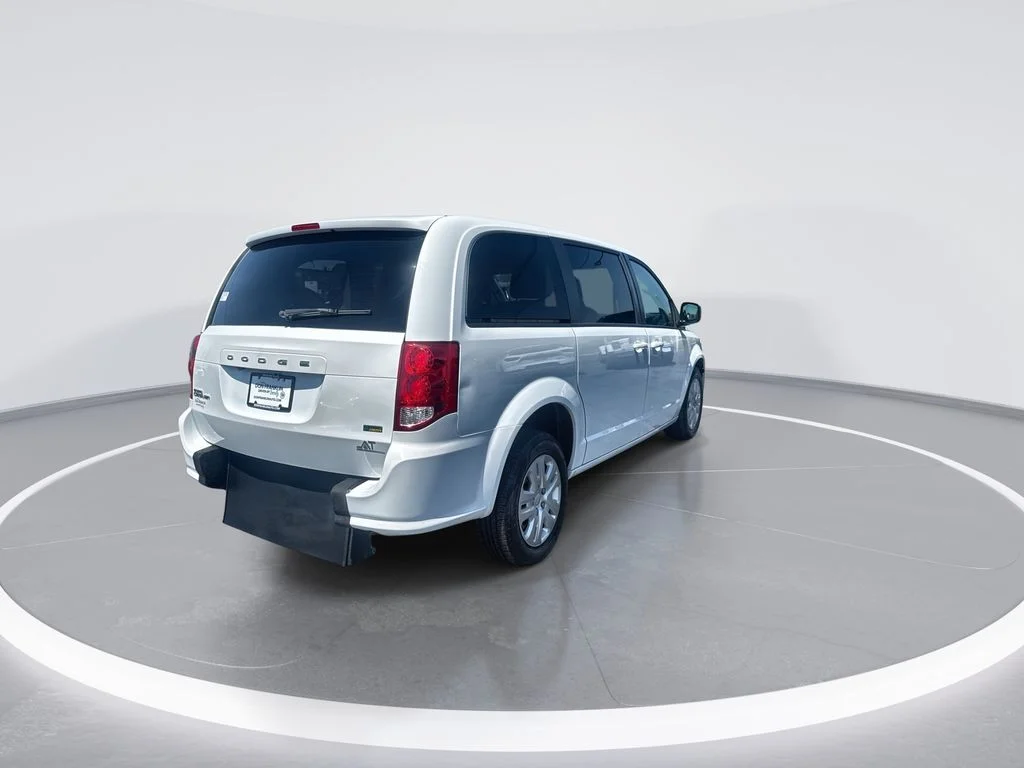 Used 2018 White Dodge SE image 8
