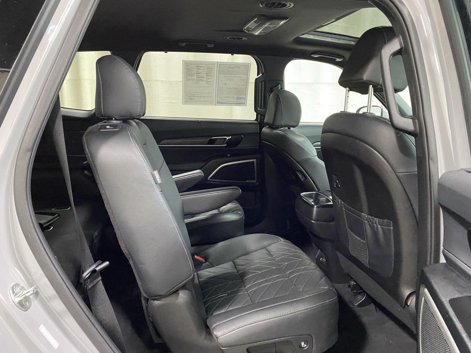 Used 2023 Wolf Gray Kia EX X-Line image 17