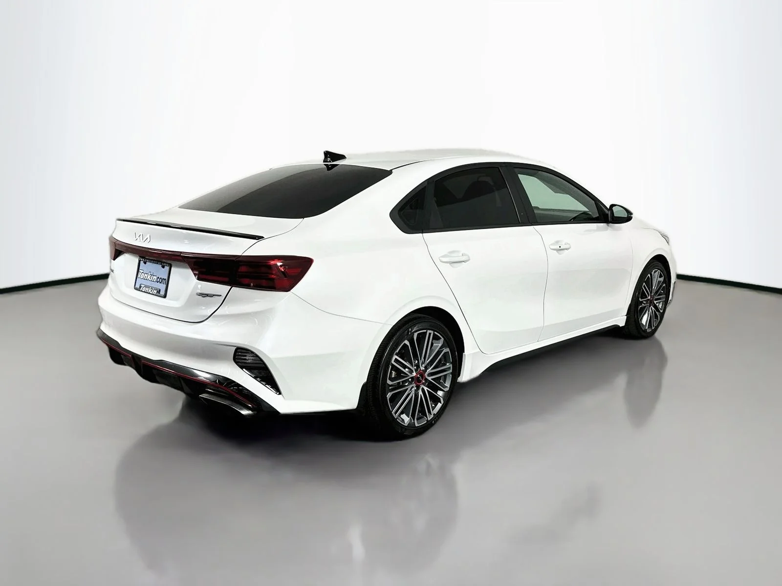Used 2022 Snow White Pearl Kia GT image 7