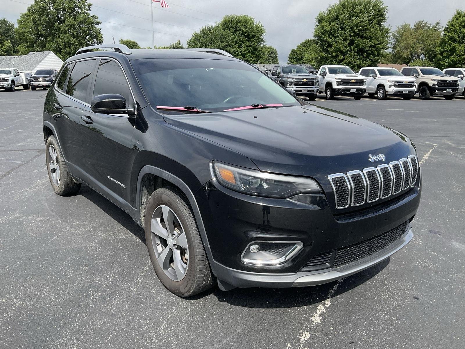 Used 2019 Diamond Black Crystal Pearlcoat Jeep Limited image 3