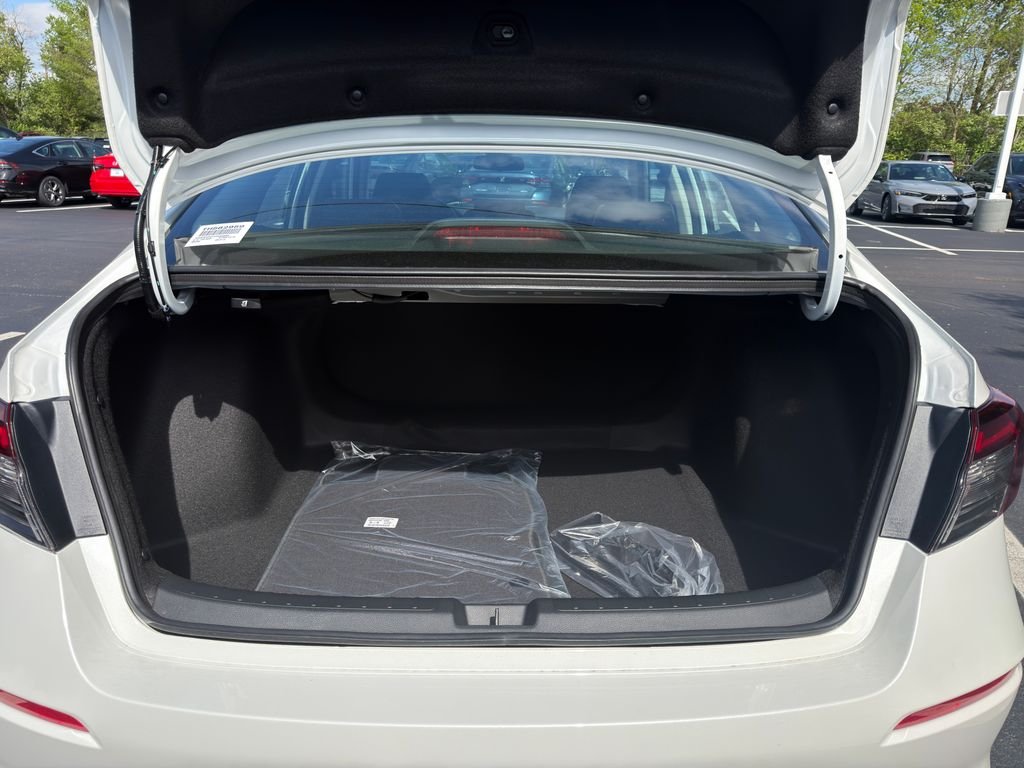 New 2026 Platinum White Pearl Honda LX image 20