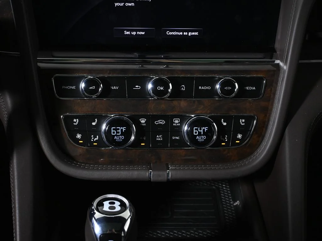 Used 2022 Blue Bentley S image 24