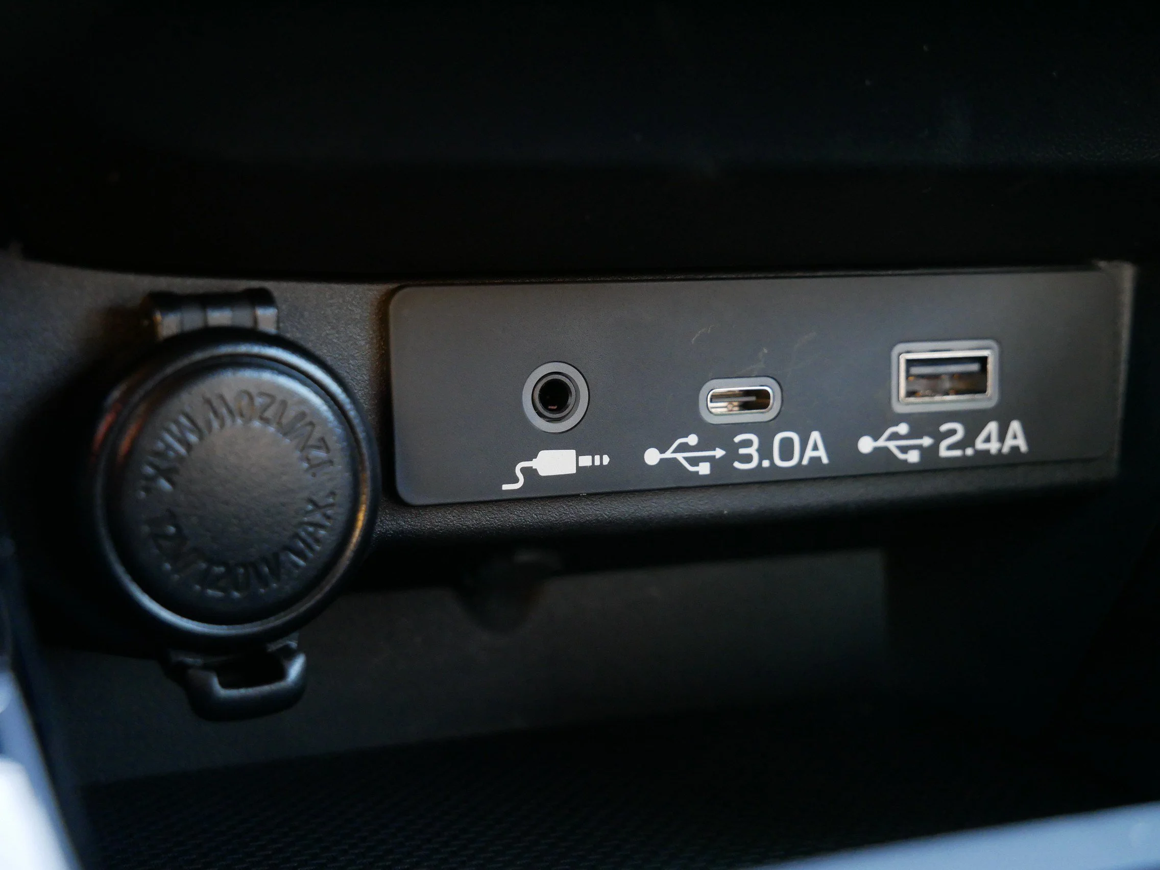 Used 2024 Ceramic White Subaru Premium image 30