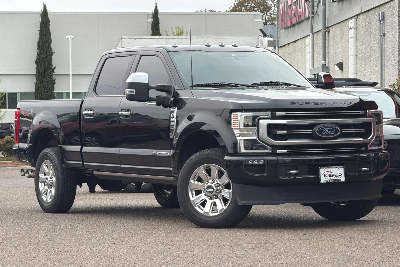 Used 2022  Ford  image 2
