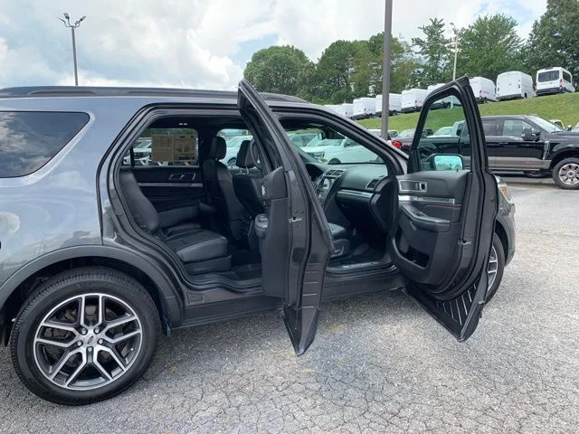 Used 2018 Gray Ford Sport image 11