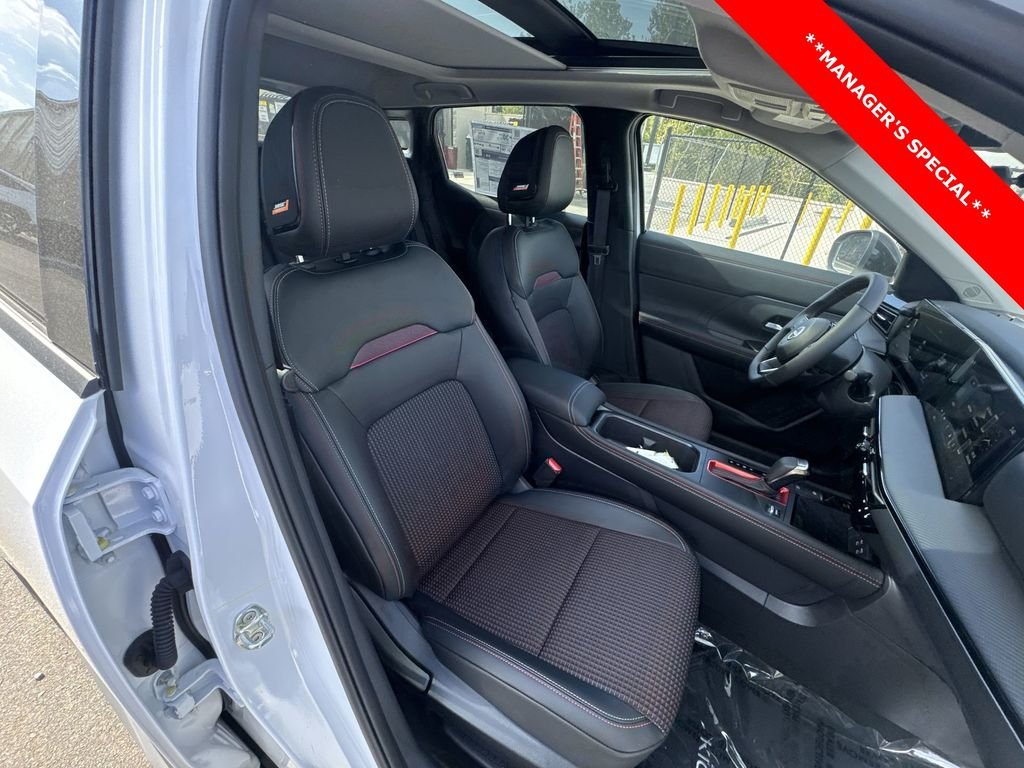 2025 Nissan Kicks SR AWD - Photo 24