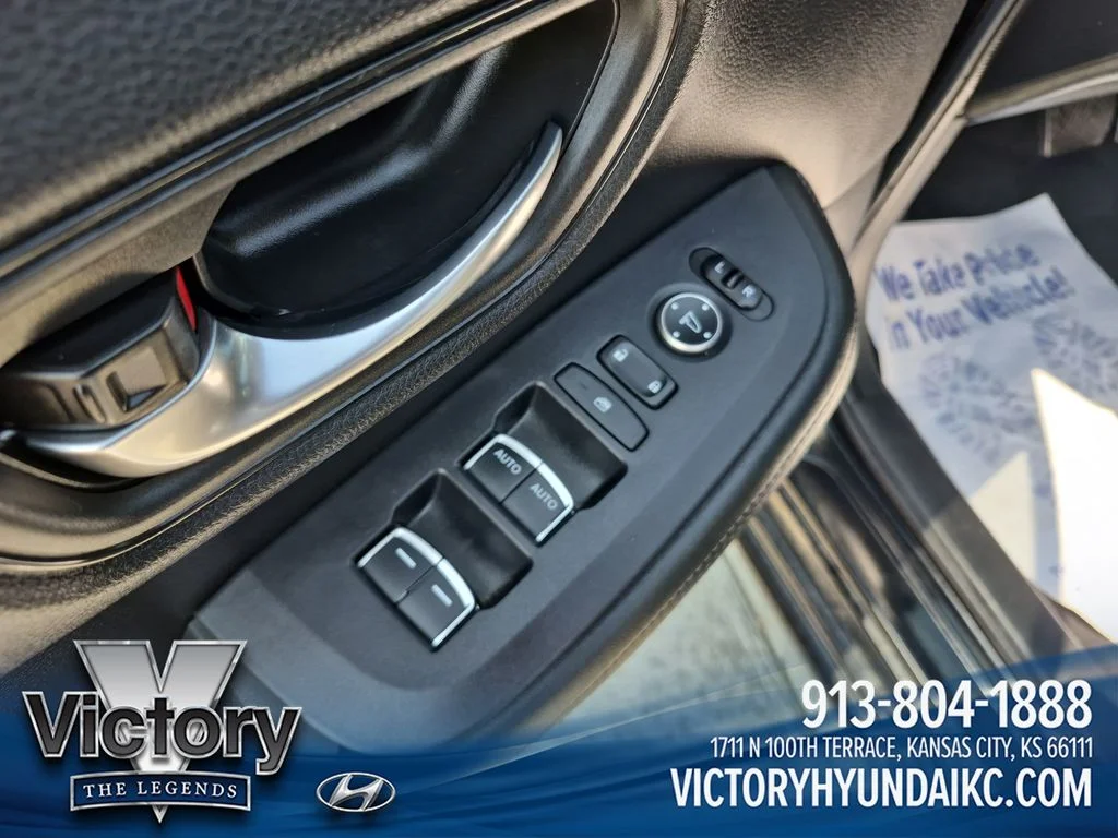 Used 2024  Honda EX-L image 11