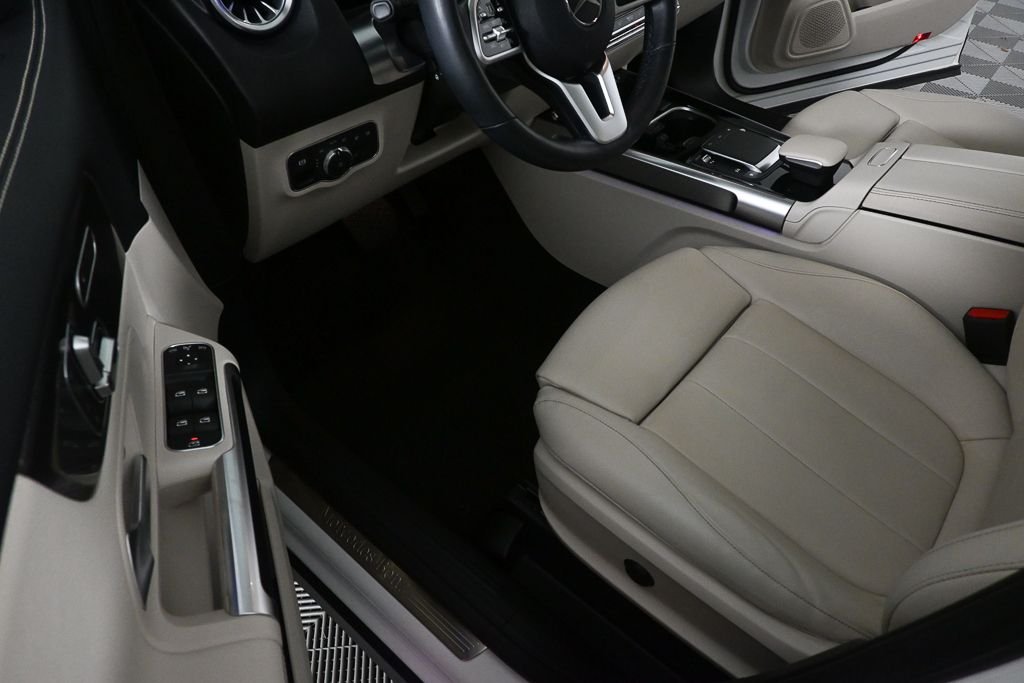 Used 2021  Mercedes-Benz GLB 250 image 7