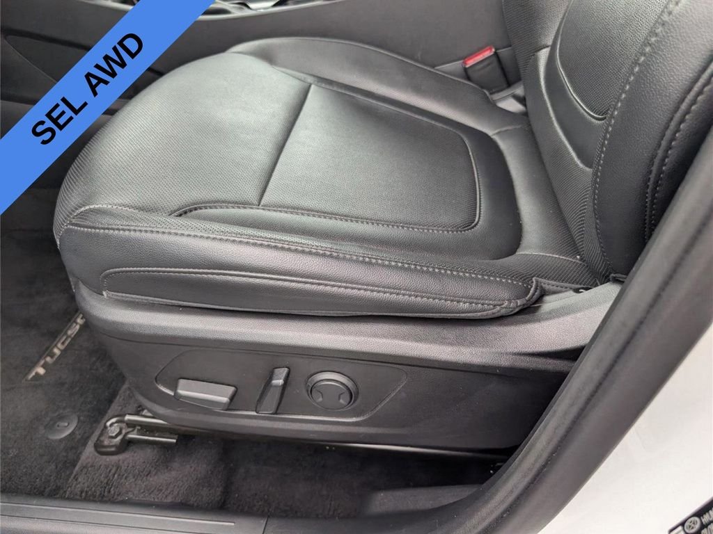 Used 2023 White Hyundai SEL image 22