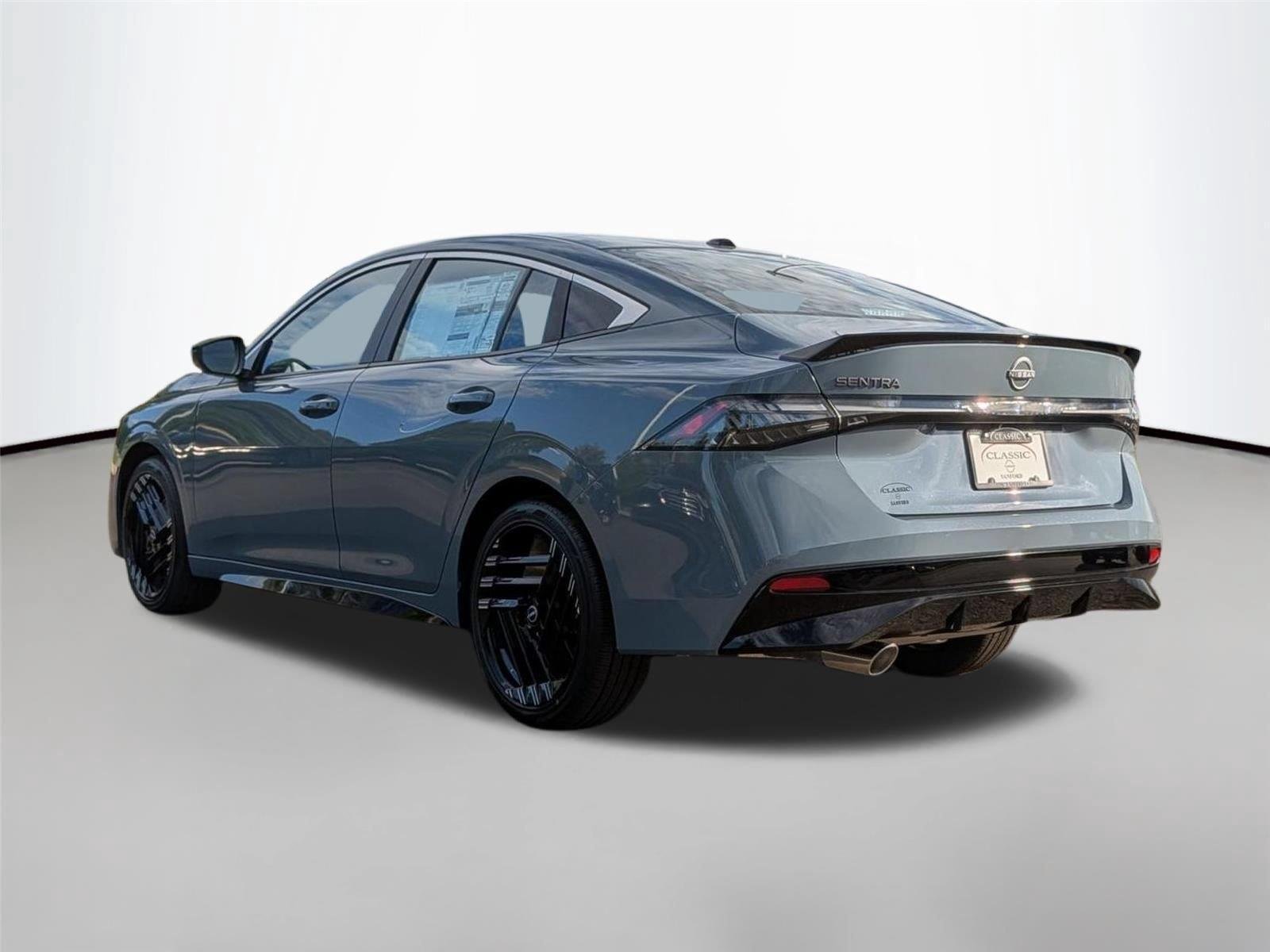 New 2027 Atlantic Gray Metallic / Super Black Two-tone Nissan SR image 3